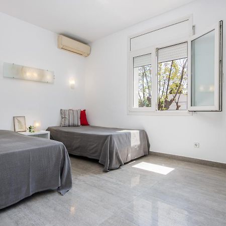 Goldhome - New House With Private Heated Pool, Parking, Wifi, Games Room 艾姆布里亚布拉瓦 外观 照片