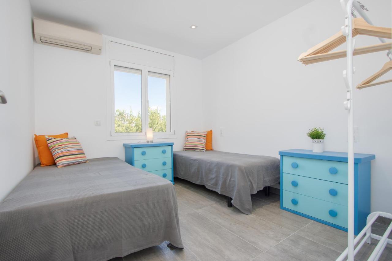 Goldhome - New House With Private Heated Pool, Parking, Wifi, Games Room 艾姆布里亚布拉瓦 外观 照片