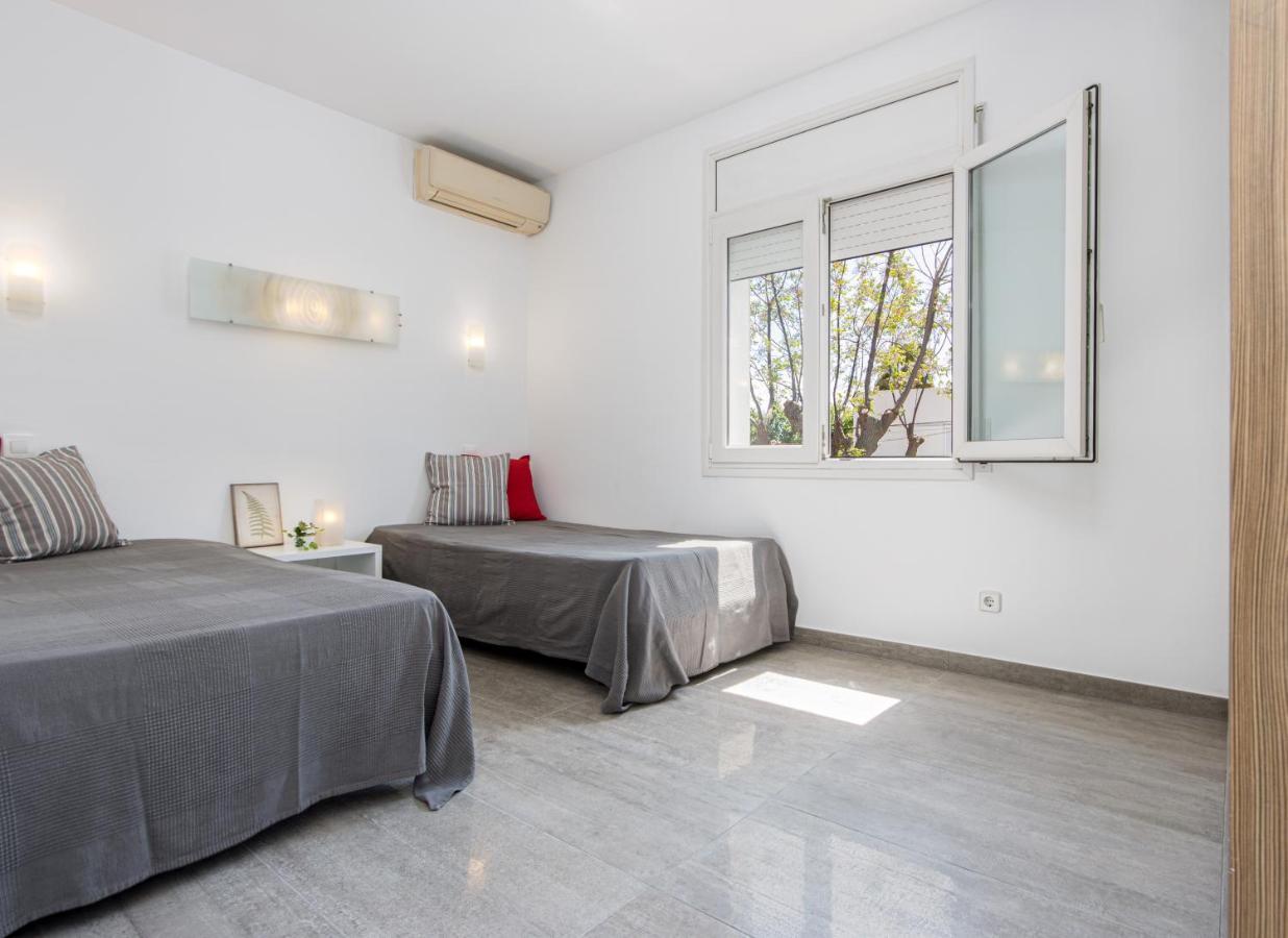 Goldhome - New House With Private Heated Pool, Parking, Wifi, Games Room 艾姆布里亚布拉瓦 外观 照片